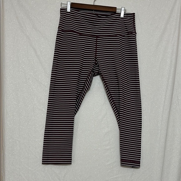 lululemon athletica Maroon and White Striped Crop WunderUnder Leggings. Size 12 - Picture 1 of 4